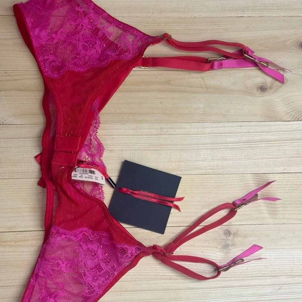 Victoria’s Secret Pink Lace Garter Belt M/L NWT Boudoir Valentine Lingerie￼
